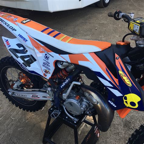 Custom dirt bike graphics give your ride a look and style to call your own whether it's a new bike or you hope to refresh a veteran bike looking haggard from well used and if you were around in the late 1990s, you might remember those team kawasaki bikes with custom graphics and seat covers. MEDIA - Traction MX- Custom Gripper Seat Covers