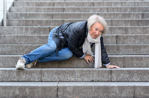 Falling From A Standing Position To The Floor In The Elderly Scary Symptoms
