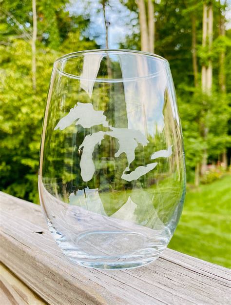 Engraved Great Lakes Stemless Wine Glass Great Michigan T Etsy