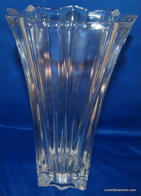 Spectacular Heavy Crystal Glass Vase Stunning Color And Sparkle Very Heavy Clear Crystal