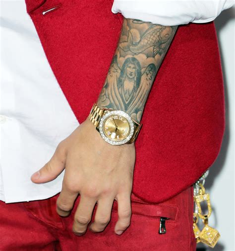 Justin bieber is a star who likes to carve tattoos on his limbs. Justin Bieber still has his Selena Gomez tattoo after ...