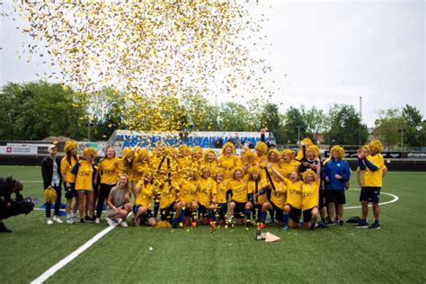 There are also all hb koege pigefodbold scheduled matches that they are going to play in the future. Fra Serie 2 til Liga på tre år: Fodbold lærer piger, 'man ...
