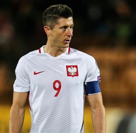 As does the fifa best. sp-Fußball-BL-München-Lewandowski-Ballon-d'Or-Interview ...