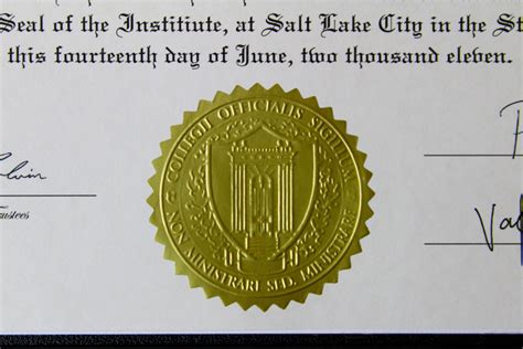 Es01 Matte Gold Diploma Seal
