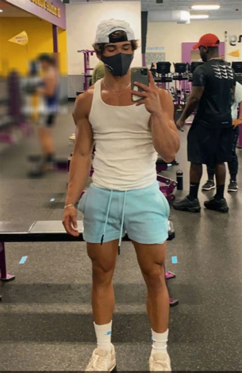 Snap C R Yyy Insta Threedotcorey Man Gym Outfit Gym Outfits For Men