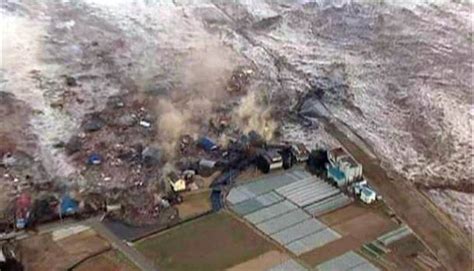 Mar 11, 2011 · japan earthquake and tsunami, severe natural disaster that occurred in northeastern japan on march 11, 2011, and killed at least 20,000 people. Tsunami In Japan 2011