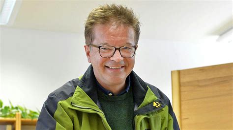 Gesundheitsminister rudolf anschober hat in der zib2 eine abschätzung zum weiteren ablauf der maßnahmen gegen den coronavirus gegeben. Anschober stellt klar: Private Treffen doch erlaubt ihr ...