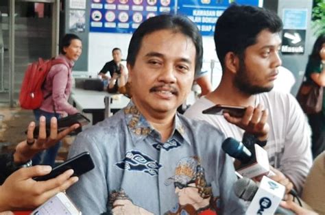 Umur 52 tahun) adalah menteri pemuda dan olahraga yang tergabung dalam kabinet indonesia bersatu ii. Terparkir 50 Unit Mobil Mewah, Atap Garasi Roy Suryo ...