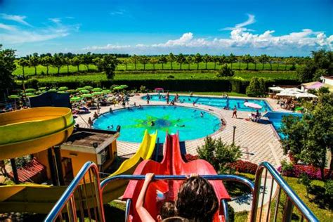 Das mobilheim elite ist ideal für 4/5 personen, bestehend aus zwei schlafzimmern: Parco acquatico - Foto di Villaggio San Francesco, Caorle ...