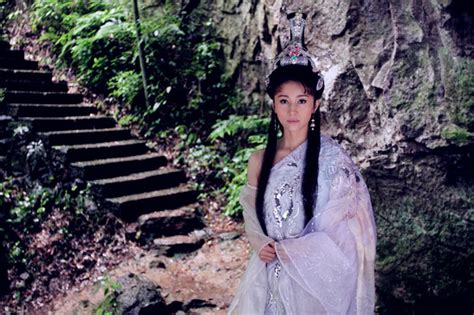 The site owner hides the web page description. 周庭伊李依晓《封神》上演仙子妖精美艳pk|李依晓|周庭伊|《封神英雄》_新浪娱乐_新浪网