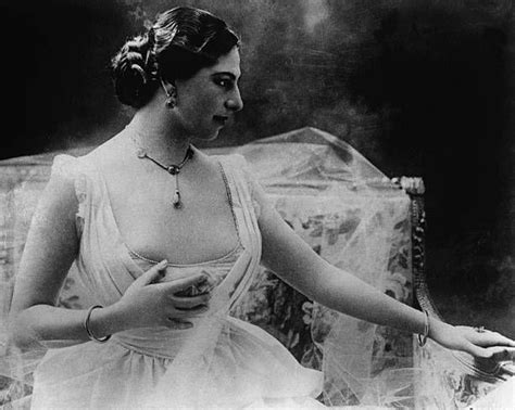 Ваина джоканте, ошин стак, максим матвеев и др. Mata Hari (1876-1917) the Dutch dancer, who spied for ...