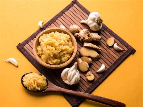 Next, peel the garlic cloves, then place the ginger, garlic, and salt in a food processor or blender. Here's how you can make ginger garlic paste at home ...