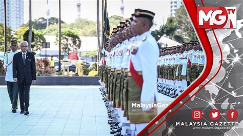 Kementerian yang menangani dalam negeri dan luar negeri melaksanaan tugas pokok di daerah dan/atau perwakilan luar negeri sesuai dengan peraturan. TERKINI : Sambutan Mula Tugas Menteri dan Timbalan ...