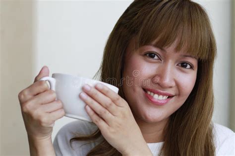 Woman Holding Cup Stock Image Image Of Cafe Smiling 21973509