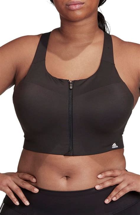 We Found The Best Sports Bras For Large Busts According To Customer