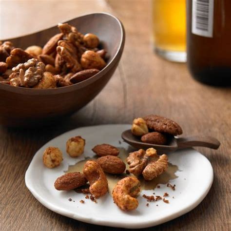 It goes down very easy but really packs a punch. Müsliriegel mit Nüssen und Cranberrys Rezept - [ESSEN UND ...