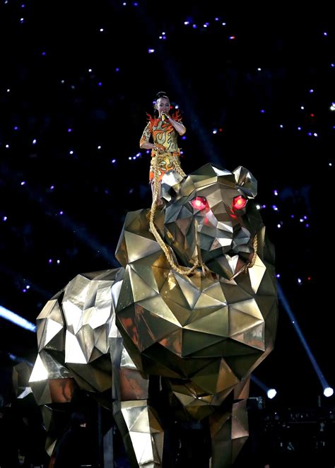 Katy Perry Rode Into The Super Bowl Halftime Show On A Giant Robotic