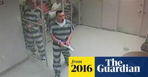 Inmates Break Out Of Texas Cell To Help Save Unconscious Jailer Us