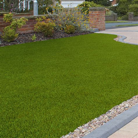 We deliver a variety of artificial grass and service. Artificial grass ideas for your garden | Marshalls