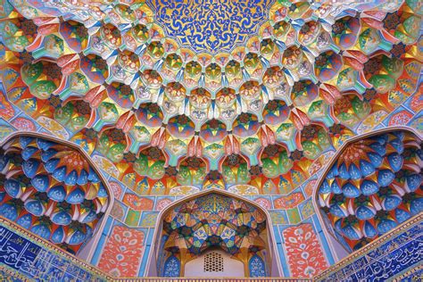 Islamic art encompasses the visual arts produced in the islamic world. Islamic architecture Kaleidoscopes of adoration — DOP