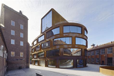 Kth has a large international student body and emphasizes the practical industrial applications of knowledge, incorporating the university's close ties with industry leaders. Tham & Videgård Arkitekter | a f a s i a