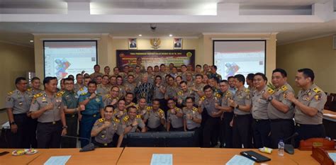 Kuliah informal teknologi informasi can be abbreviated as kiti. Mendag Berikan Kuliah Umum di Sespim Polri Bandung ...