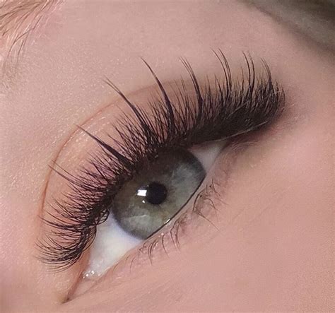 Was sind hybrid lashes? Hier erfährt ihr warum sie so beliebt sind