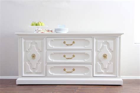 There are so many different types and brands of paint out there. 16 of the Best Paint Colors for Painting Furniture