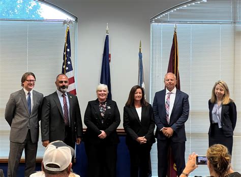 US Attorney for the Eastern District of Virginia presents award to DCAA