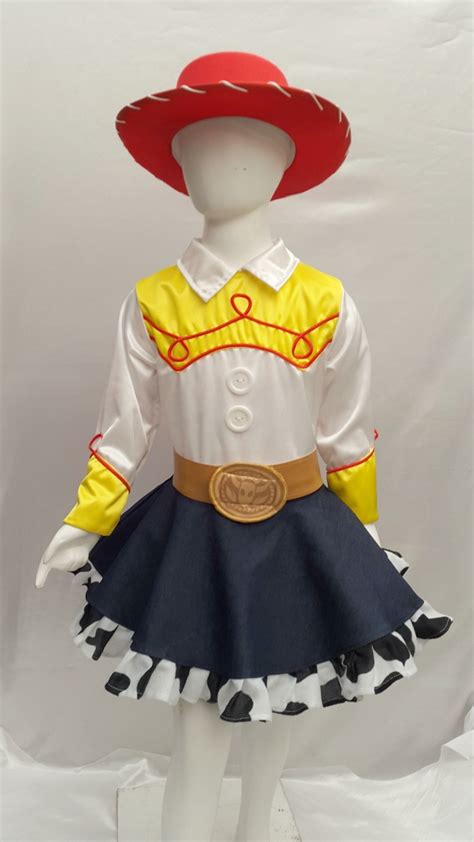 We would like to show you a description here but the site won't allow us. Disfraz Tipo Jessie Vaquerita Toy Story 1-10 - $ 439.00 en ...