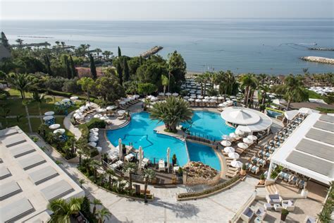 Get rewarded with hotels.com rewards • collect 10 stamps, get 1 reward*** night! 25 years of excellence! :: Stademos