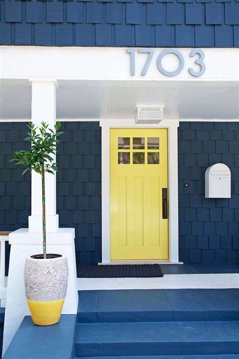 Kuncinya adalah menemukan yang anda sukai dan cocok untuk rumah anda! Ide Warna Cat Pintu Dalam Rumah, Cat Rumah 2020