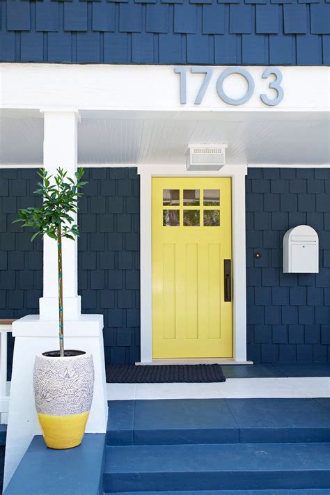 Ingat, pilih warna pintu depan dan niat yang sesuai. Warna Cat Pintu Rumah Yang Bagus | Ide Perpaduan Warna