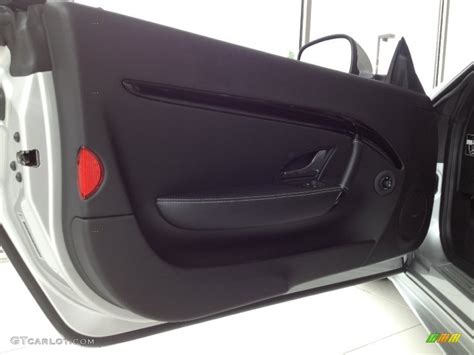 Maserati Granturismo Convertible Grancabrio Sport Nero Door Panel Photo