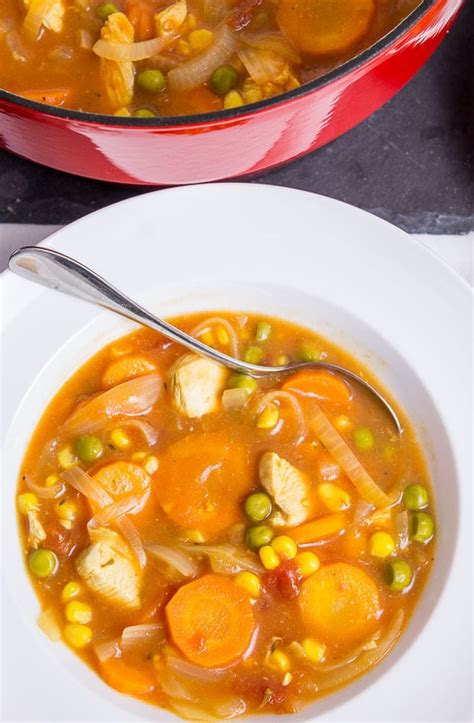 This chicken stew is a one pot dinner that's easy enough for midweek and a firm favourite with all! Quick Healthy Chicken Stew - Neils Healthy Meals
