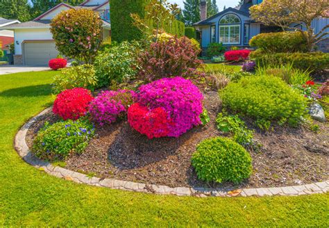 Sep 26, 2019 · if your landscaping tends to look tired when august and september roll around, it's time to look into growing some late summer flowering shrubs. 101 Front Yard Garden Ideas (Awesome PHOTOS)