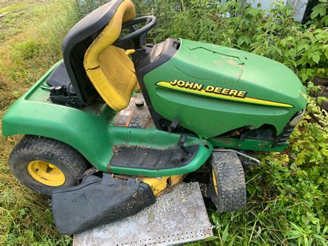 John Deere Lawn Tractor Lawnmowers And Leaf Blowers Fredericton Kijiji