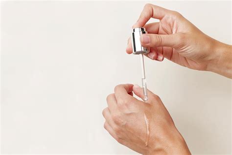 As you know, hyaluronic acid occurs naturally in the skin, and its role is to retain skin moisture. 8 Ways To Use Your Hyaluronic Acid Serum - SLMD Skincare ...