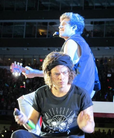 5 Seconds Of Summer Fans Diss Harry Styles And Louis Tomlinson At