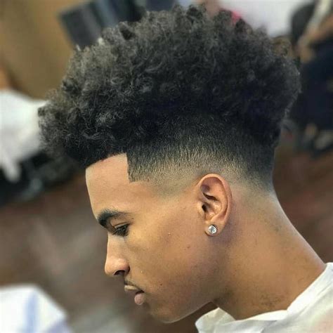 It can be combined with other 24. 23 Incredible Burst Fade Haircuts for Men (2020 Trends)