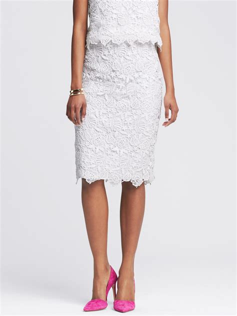 Banana Republic Scalloped White Lace Pencil Skirt In White Lyst