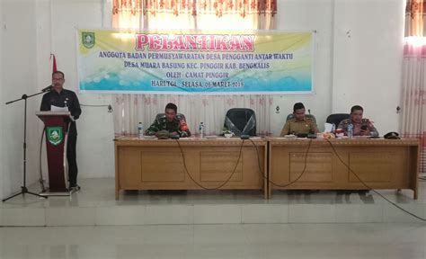 Dalam contoh visi misi osis tersebut bisa kalian lihat bahwa hal terpenting adalah menyampaikan isi pidato secara jelas dan singkat. Contoh Pidato Pemilihan Kepala Desa - Goresan