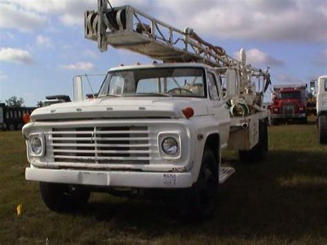 1972 Ford F600 Drilling Truck