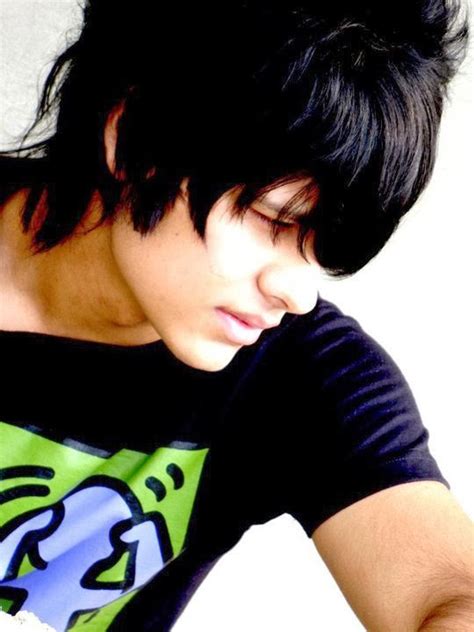 Download the perfect boys pictures. Stylish Boys Profile Picture - Profile Pictures For Facebook