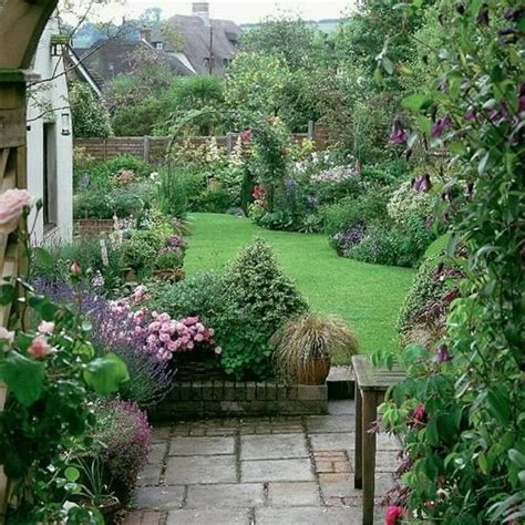 Lush And Peaceful Cottage Garden French Country Garden Country