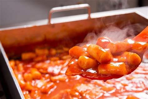 We did not find results for: 인생에 스며든 빨갛고 쫄깃한 너, 요조의 '아무튼, 떡볶이'