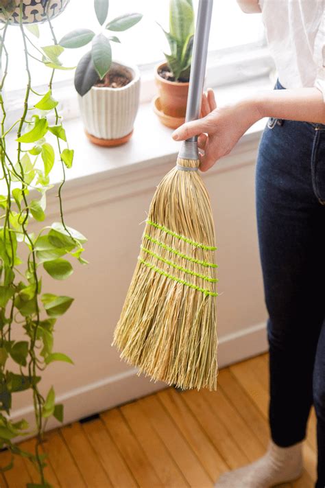 How To Trim The Bristles Of A Broom So It Works Better Apartment Therapy