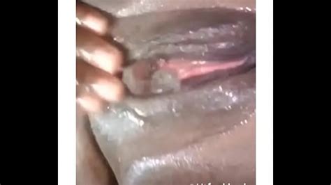 Calabar Girl Arit Caressing Her Puffy And Juicy Clitoris Xxx Videos Porno Móviles And Películas