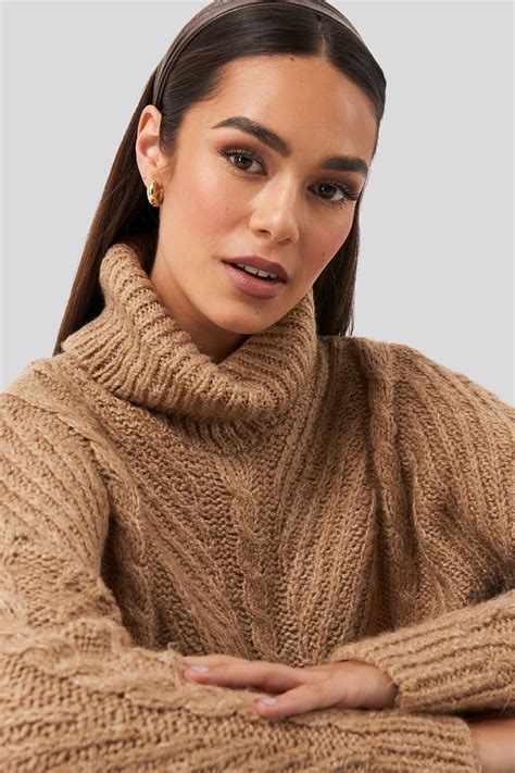 Turtleneck Long Knitted Sweater Beige Na