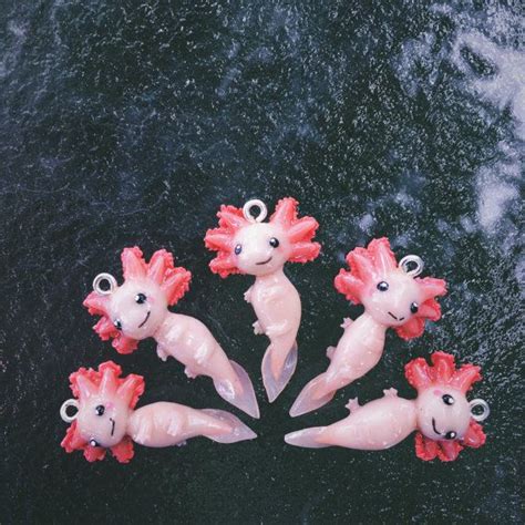 Collier De Laxolotl With Images Axolotl Cute Art Polymer Clay Charms